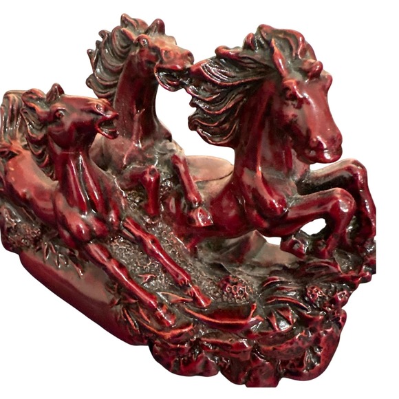 VTG Chinese Feng Shui Majestic Red Galloping Horses‎ Cinnabar-colored Resin - Picture 4 of 6